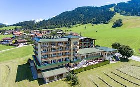 Hotel Harfenwirt #Ski-In Ski-Out